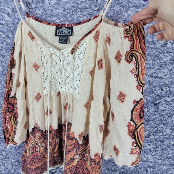 Cold Shoulder Angie Blouse - Picture 3 of 6